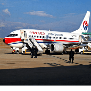 中卫沙坡头机场货运航空快运业稳步发展的原因是什么？